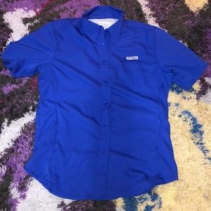 Women’s sz XS Columbia PFG fishing shirt.